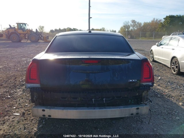 Chrysler 300 2016 2C3CCABG0GH224142 Image 17