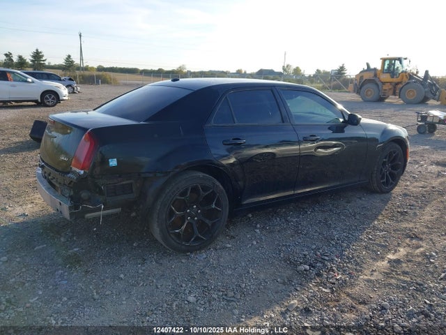 Chrysler 300 2016 2C3CCABG0GH224142 Image 4