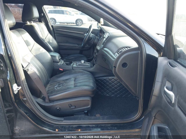 Chrysler 300 2016 2C3CCABG0GH224142 Image 5