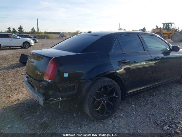 Chrysler 300 2016 2C3CCABG0GH224142 Image 6