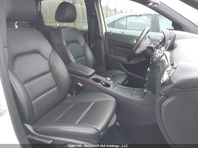 WDDMH4GB9GJ396500 Mercedes-Benz B-Class