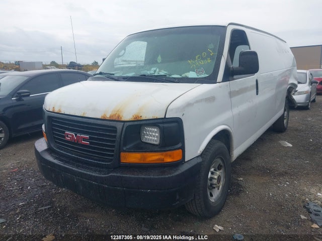 GMC l20 - flex fuel(gas/ethanol), iron 2014 1GTW7GBA4E1135701 Image 2