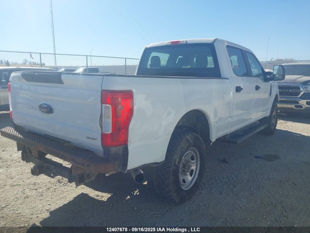 1FT8W3B61KED32510 Ford 2019