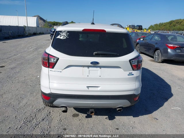 1FMCU9G94HUD30878 Ford 2017