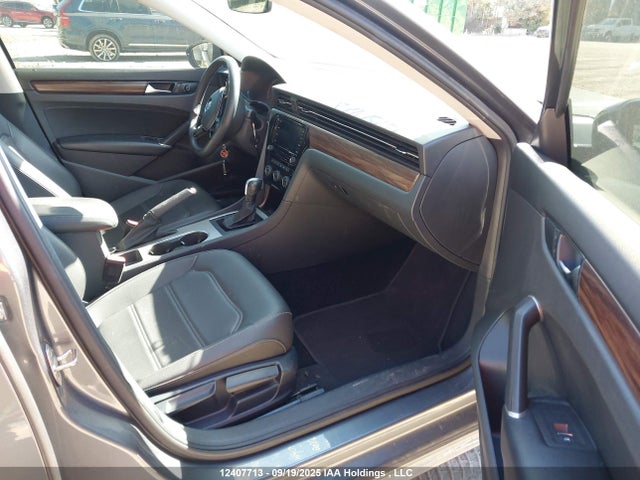 Продаж на аукціоні авто 2022 Volkswagen Passat Limited Edition, vin: 1VWBA7A35NC001817, номер лоту: 12407713