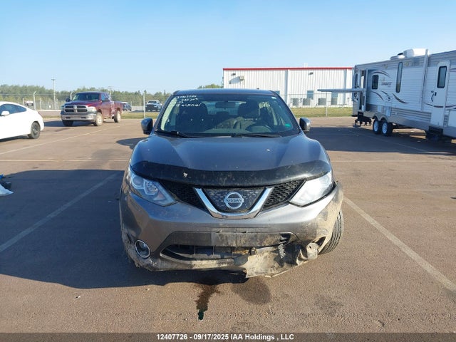 JN1BJ1CR3JW283209 Nissan ROGUE SPORT