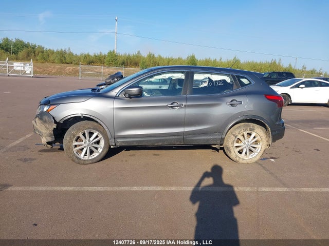 JN1BJ1CR3JW283209 Nissan ROGUE SPORT
