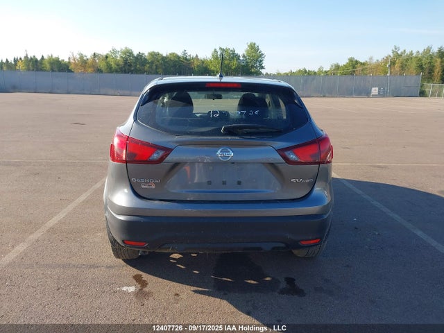 JN1BJ1CR3JW283209 Nissan ROGUE SPORT