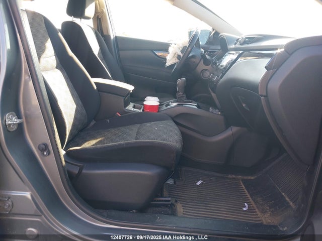 JN1BJ1CR3JW283209 Nissan ROGUE SPORT