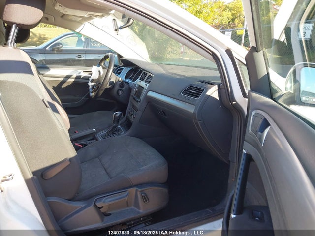 3VW217AU4FM102310 Volkswagen Golf