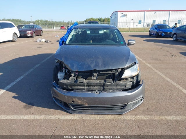 3VWDK7AJ7EM402952 Volkswagen Jetta