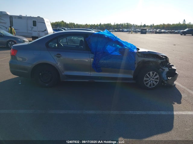 3VWDK7AJ7EM402952 Volkswagen Jetta