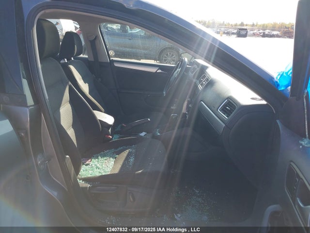 3VWDK7AJ7EM402952 Volkswagen Jetta