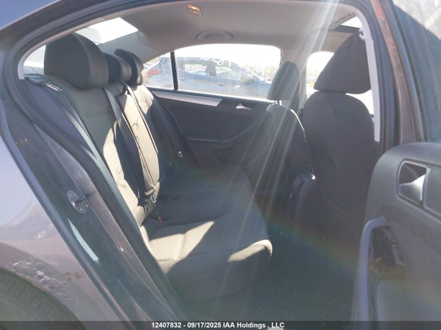 3VWDK7AJ7EM402952 Volkswagen Jetta