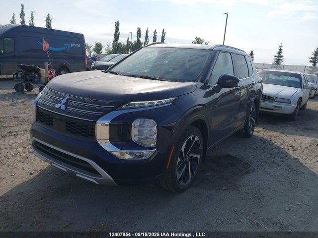 JA4J4UA82PZ615086 Mitsubishi Outlander