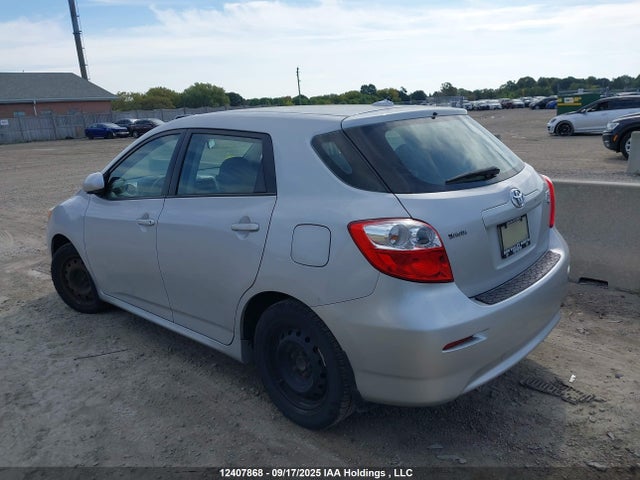 12407868 :رقم المزاد ، 2T1KE4EE5AC045898 vin ، 2010 Toyota Matrix Xr مزاد بيع