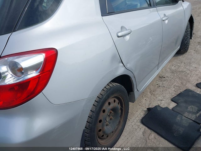 12407868 :رقم المزاد ، 2T1KE4EE5AC045898 vin ، 2010 Toyota Matrix Xr مزاد بيع