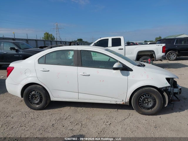 1G1JA5EH8E4243691 Chevrolet luw