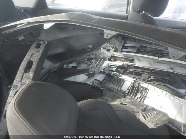 KMHLM4AG8MU123284 Hyundai Elantra Preferred Ivt