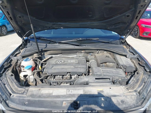 1VWCT7A36HC009945 Volkswagen 1.8 tsi