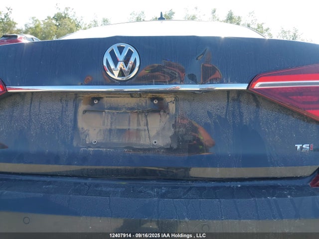 1VWCT7A36HC009945 Volkswagen 1.8 tsi