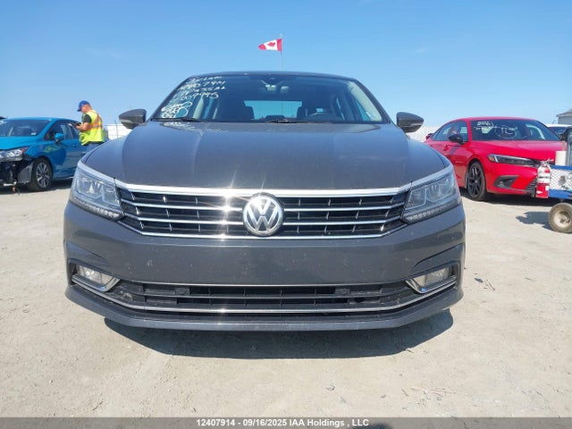 1VWCT7A36HC009945 Volkswagen 1.8 tsi