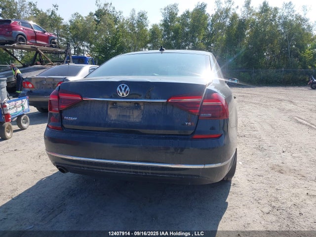 1VWCT7A36HC009945 Volkswagen 1.8 tsi