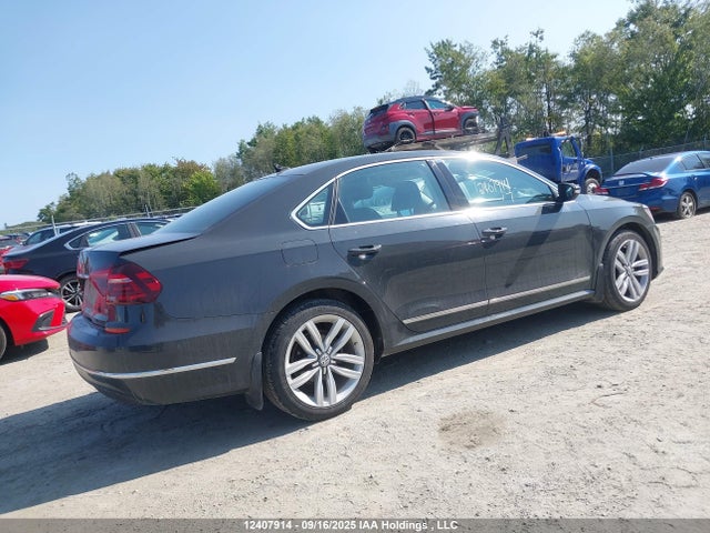 1VWCT7A36HC009945 Volkswagen 1.8 tsi