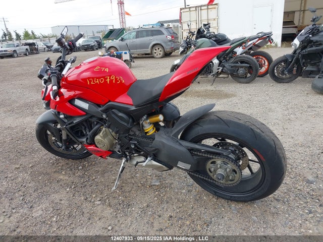 ZDMFAKWW1PB009033 Ducati Streetfighter