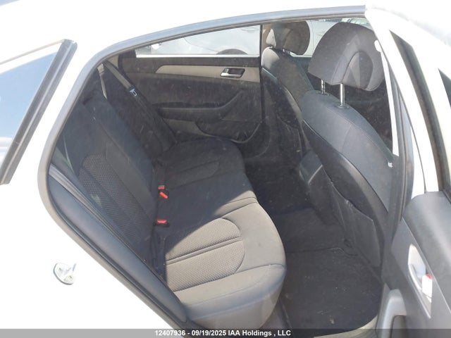 5NPE24AFXHH528699 Hyundai SONATA GL