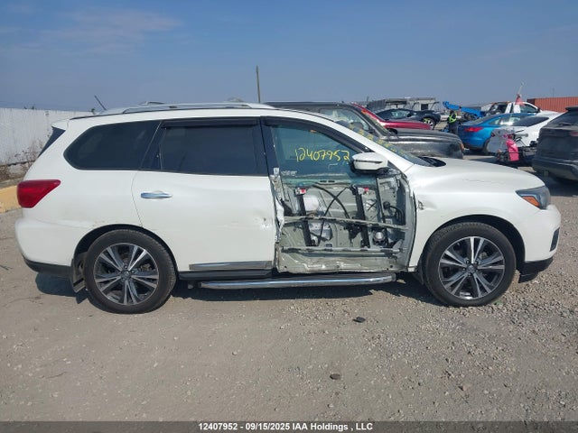 5N1DR2MM8JC615617 Nissan Pathfinder