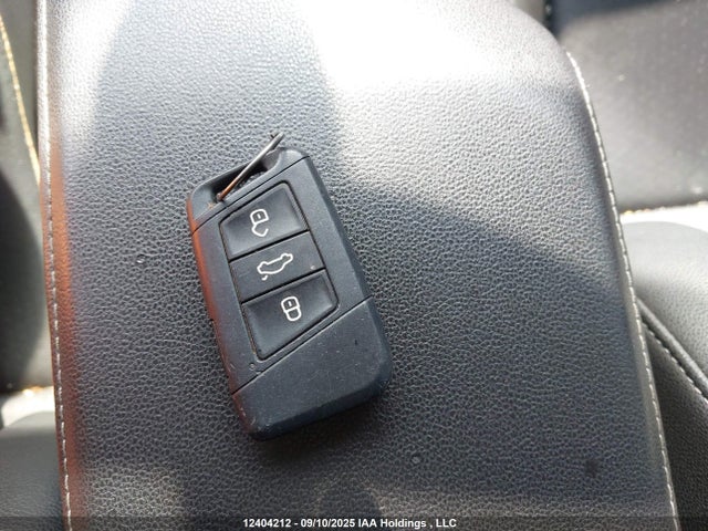 3VWE57BU6KM063908 Volkswagen 1.8 tsi