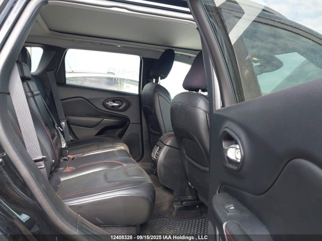 1C4PJMBXXKD116072 Jeep Cherokee