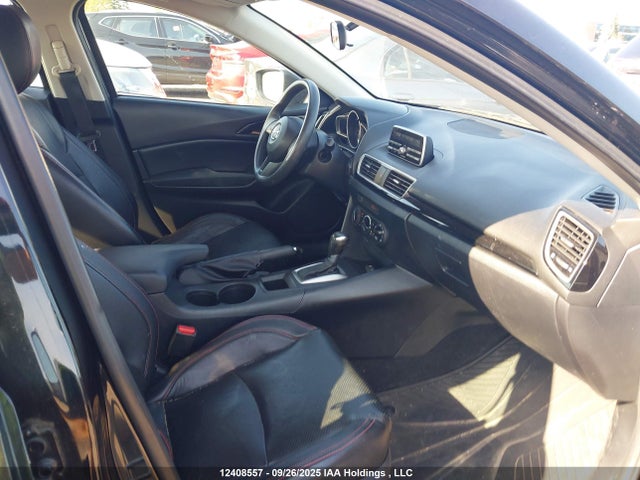 3MZBM1U70FM155743 Mazda pe