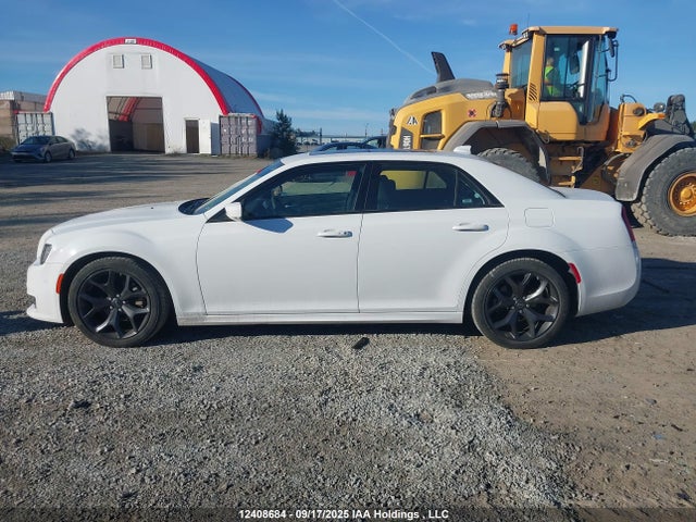 2C3CCADG6PH624297 Chrysler 300