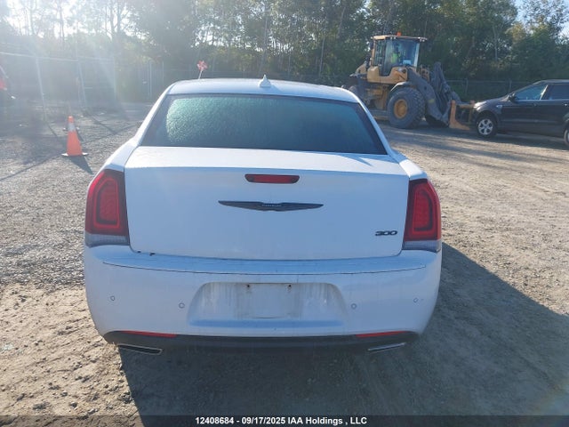 2C3CCADG6PH624297 Chrysler 300