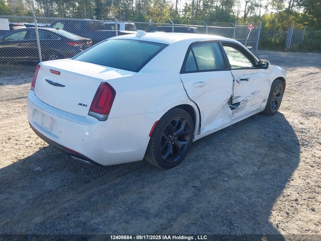 2C3CCADG6PH624297 Chrysler 300