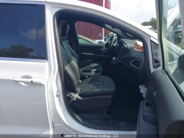 Chrysler 2025 2025 2C4RC1ZG9SR609326 Image 5