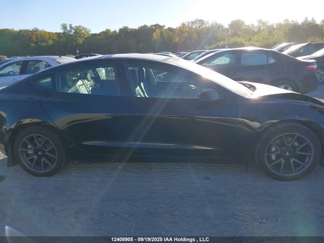 5YJ3E1EB9NF107801 Tesla MODEL 3