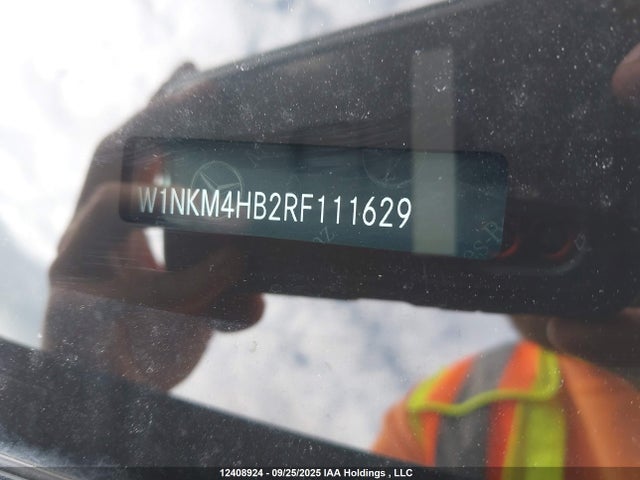 W1NKM4HB2RF111629 Mercedes-Benz m254