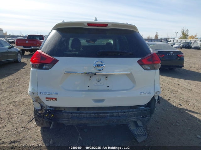 Nissan Rogue 2017 5N1AT2MV9HC854696 Image 17
