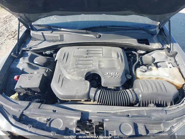 Chrysler 300 2018 2C3CCABG9JH277865 Image 10