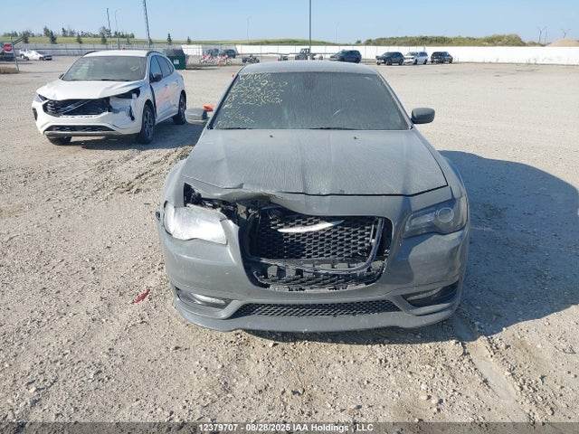 Chrysler 300 2018 2C3CCABG9JH277865 Image 12