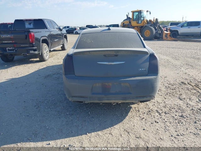 Chrysler 300 2018 2C3CCABG9JH277865 Image 16