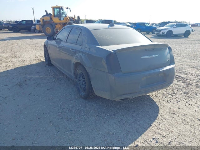Chrysler 300 2018 2C3CCABG9JH277865 Image 3
