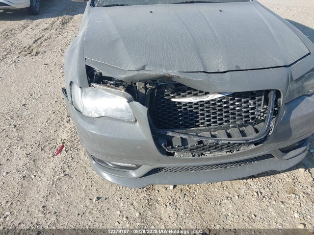 Chrysler 300 2018 2C3CCABG9JH277865 Image 6