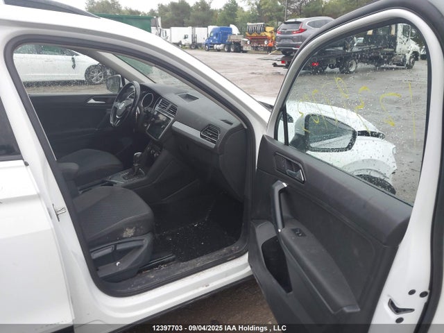 3VV1B7AX7JM219590 Volkswagen Tiguan