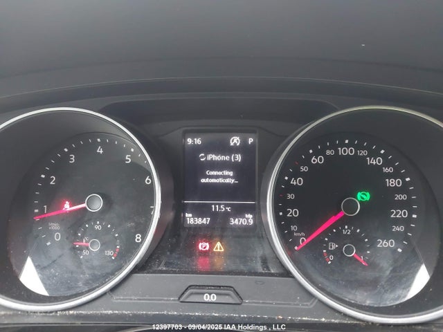 3VV1B7AX7JM219590 Volkswagen Tiguan