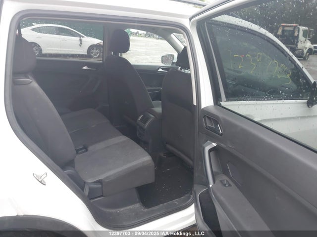 3VV1B7AX7JM219590 Volkswagen Tiguan