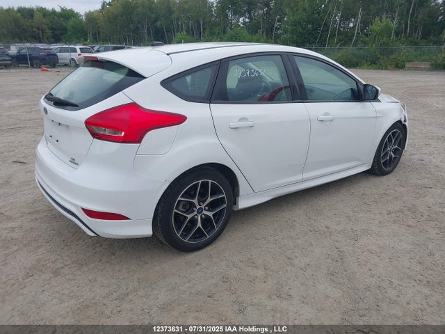 Ford Focus 2016 1FADP3K2XGL218314 Image 4